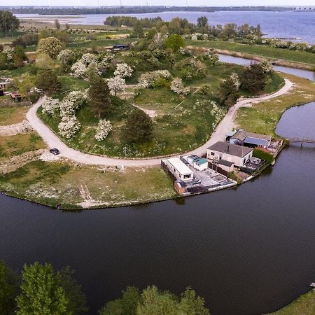 Carafun Aan Het Water Ooltgensplaat Vila Exterior foto