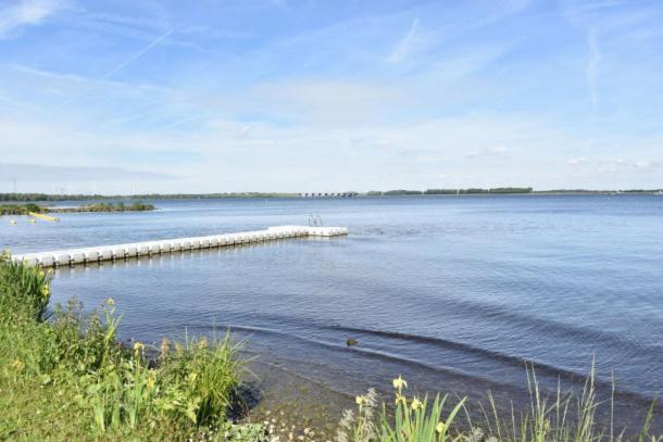 Carafun Aan Het Water Ooltgensplaat Vila Exterior foto